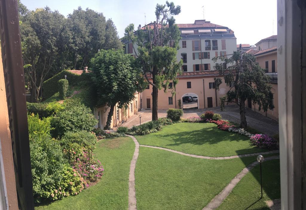 Residence In Centro Мантуя Экстерьер фото